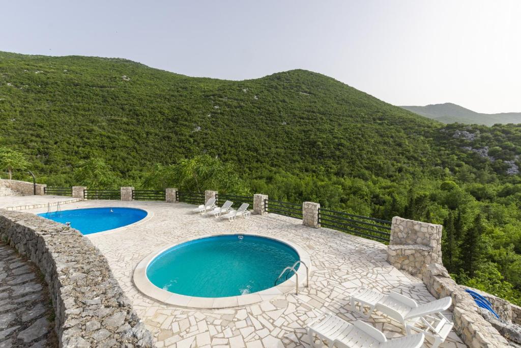 Rustical Resort Kokorići with Shared Outdoor Swimming Pool